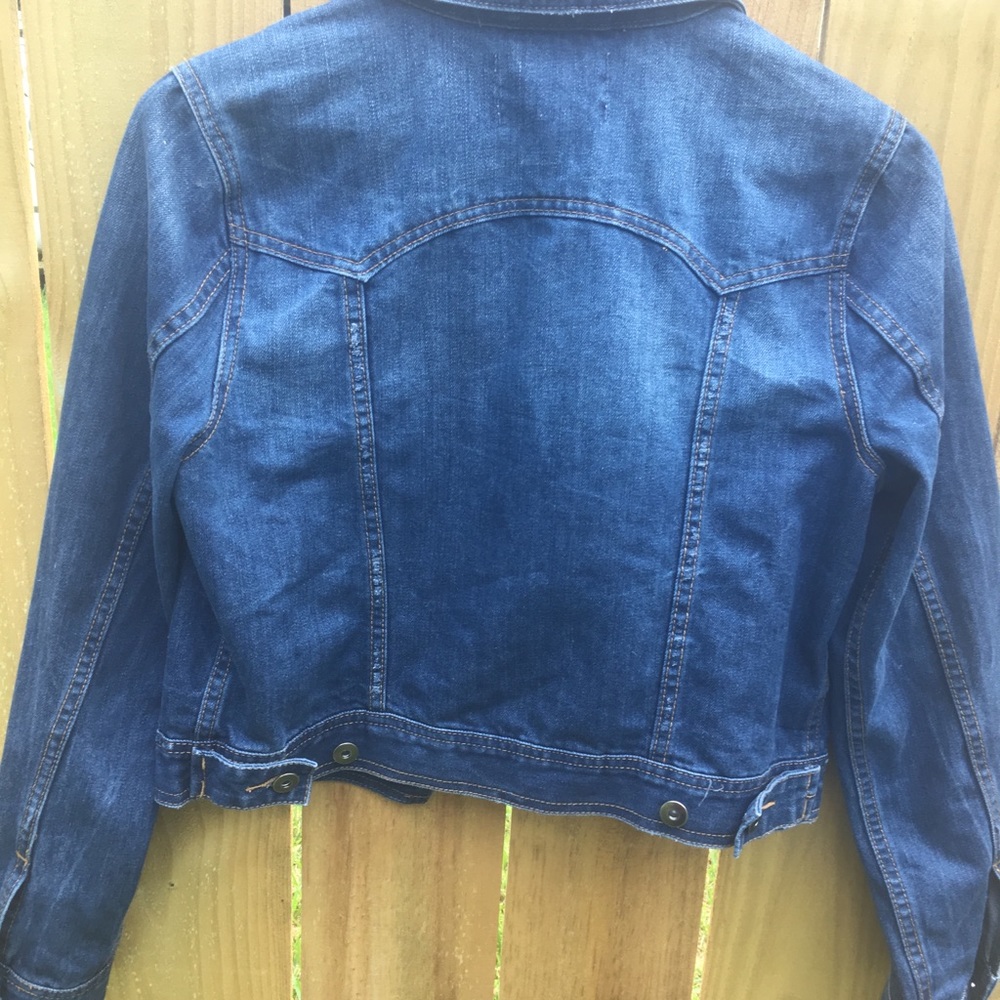 💕🌸Jean Jacket🌸💕 - Picture 3 of 5